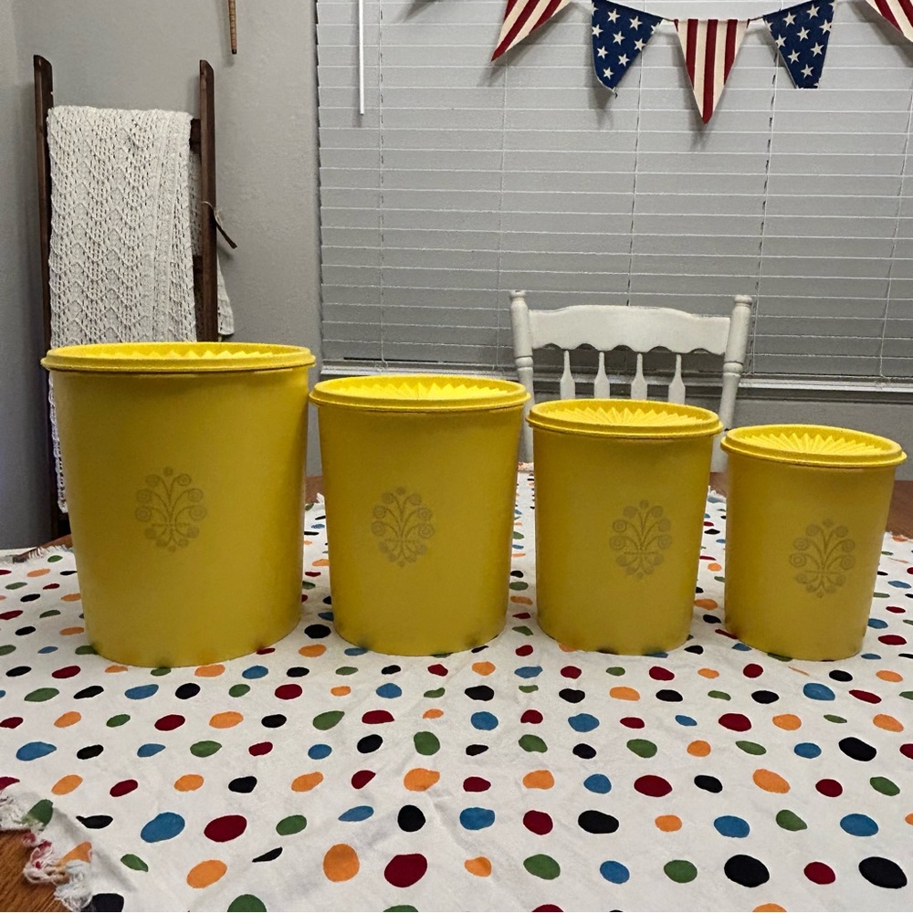 Tupperware Gold Kitchen Food Storage Set